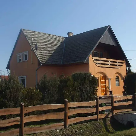 In 41050 Casa de Férias *