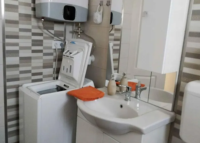 In 41050 * Balatonkeresztúr